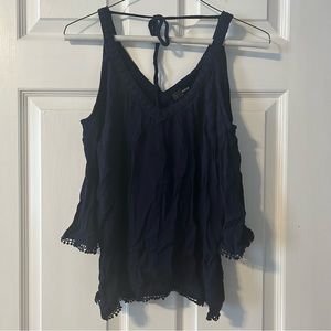 Navy AQUA brand Tie-Back Cold Shoulder Top with Fringe size Small